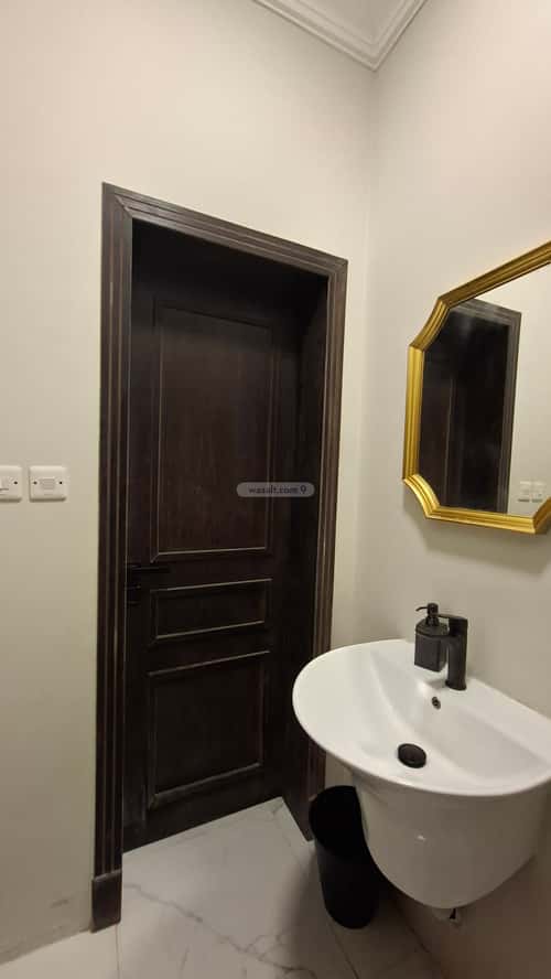 شقة بغرفة الحمراء، الخبر