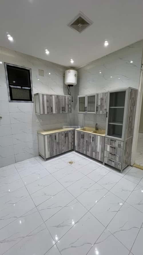 Apartment with 3 Bedrooms Al Bayan, East Riyadh, Riyadh