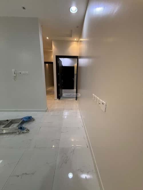 Floor 420 SQM with 3 Bedrooms Al-Muanisiyah, East Riyadh, Riyadh