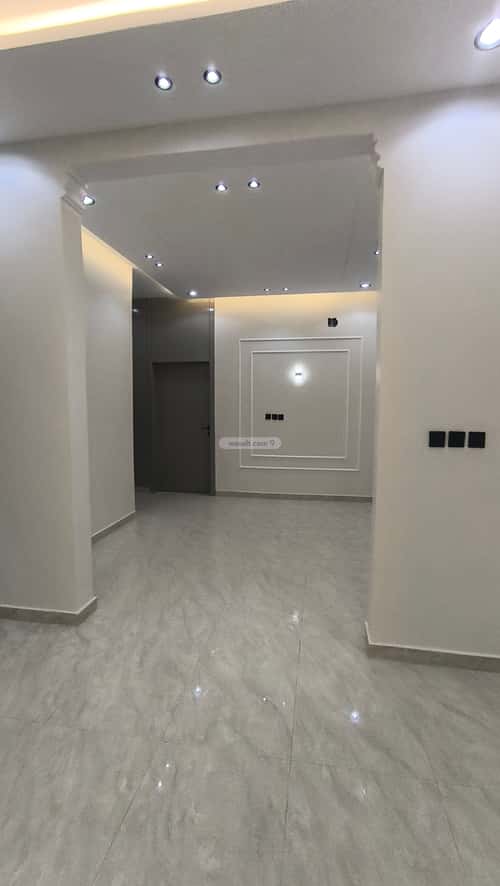 Apartment with 3 Bedrooms Okaz, South Riyadh, Riyadh