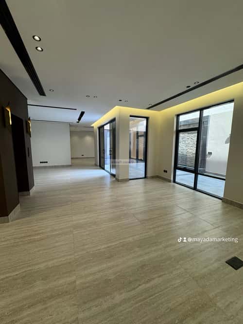 فيلا 375 متر مربع جنوبية على شارع 15م الصدفة، الدمام