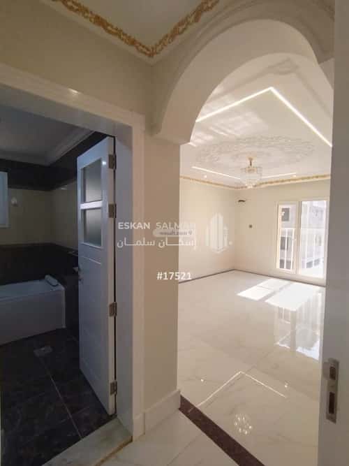 Apartment with 4 bedrooms مدينة العمال، الدمام