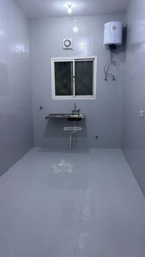 Building 1600 SQM Facing North Dahrat Laban, West Riyadh, Riyadh