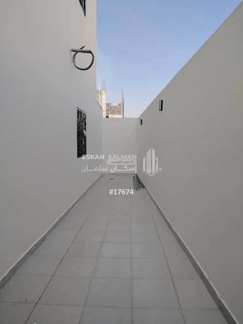 Apartment with 5 Bedrooms Abu Bureiqah, Madinah