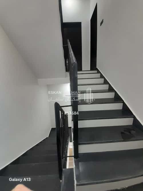 دور 155.49 متر مربع ب 5 غرف السعادة، شرق الرياض، الرياض