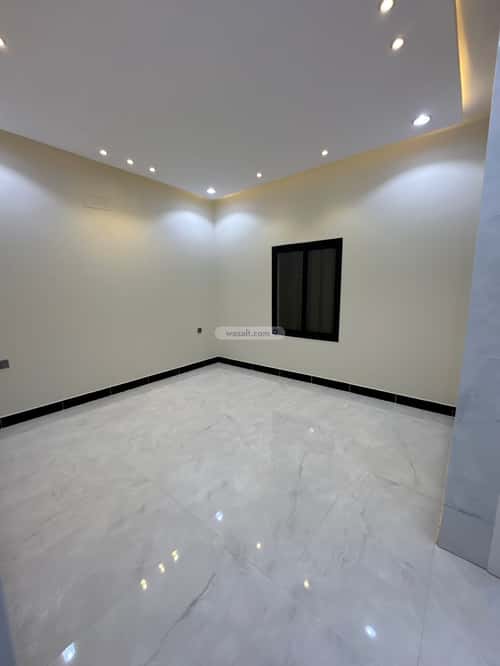 Floor 364 SQM with 8 bedrooms الورود، خميس مشيط