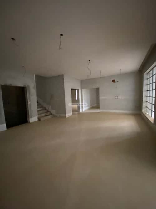 فيلا 567 متر مربع شمالية غربية على شارع 15م الياقوت، أبها