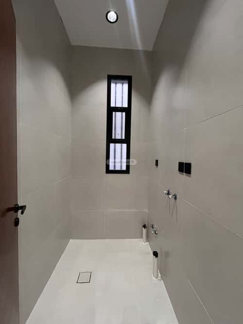 فيلا 273.96 متر مربع شرقية على شارع 30م الشفاء، خميس مشيط