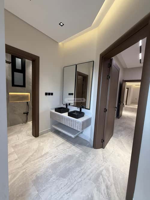 فيلا 277 متر مربع غربية على شارع 25م النهضة، أحد رفيدة