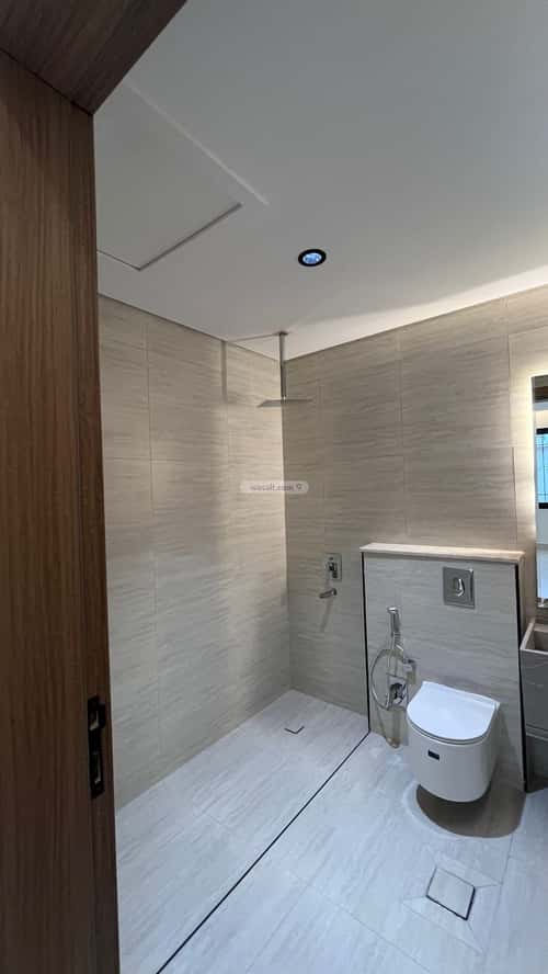 شقة ب 9 غرف العقيق، أبها