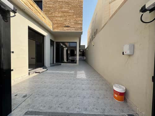 Floor 214 SQM with 4 Bedrooms Ishbiliyah, East Riyadh, Riyadh