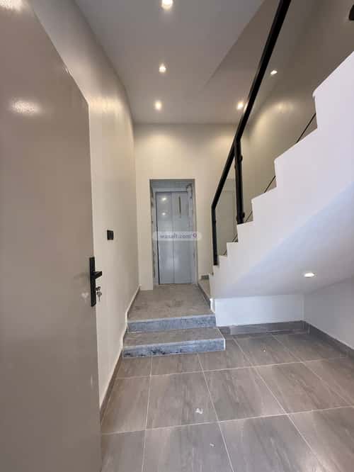 Floor 175 SQM with 4 bedrooms الصفاء، وسط الرياض، الرياض