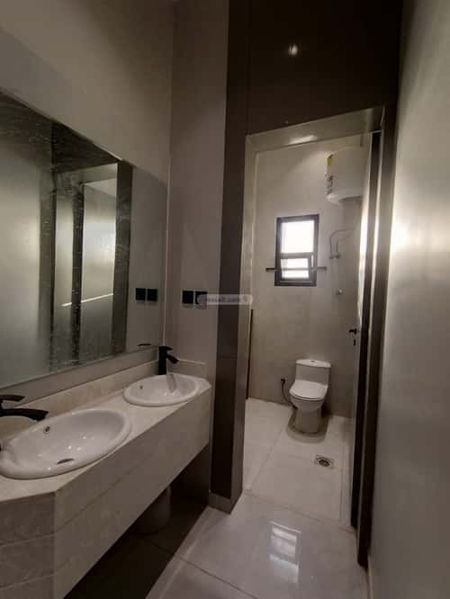Floor with 5 Bedrooms Al Bayan, East Riyadh, Riyadh