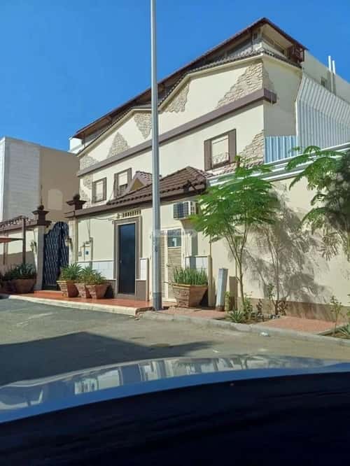 فيلا 620 متر مربع جنوبية على شارع 12م النهضة، شمال جدة، جدة