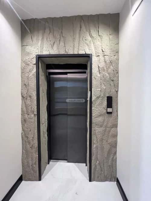 فيلا 300 متر مربع شرقية على شارع 35م الشراع، شمال جدة، جدة