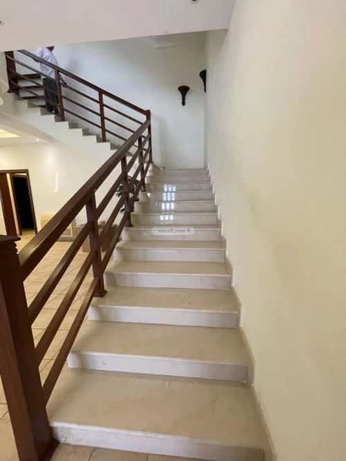 فيلا 287 متر مربع شمالية على شارع 12م النهضة، شمال جدة، جدة