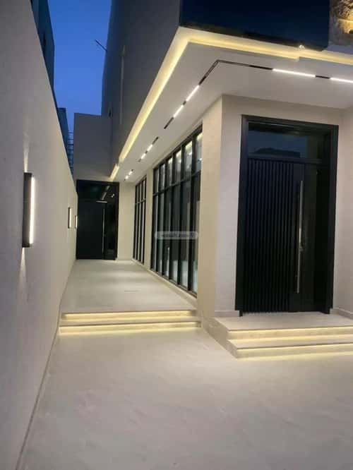 فيلا 300 متر مربع شمالية على شارع 15م الرحمانية، شرق جدة، جدة