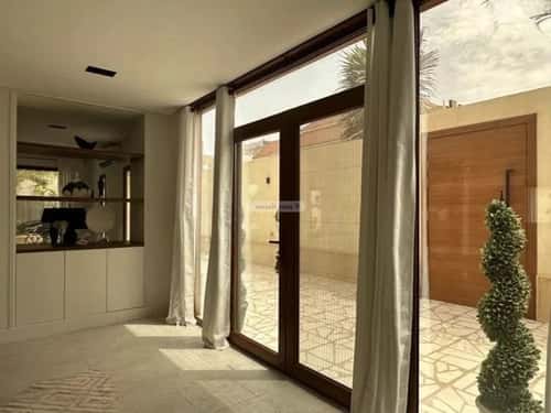 6 bedroom villa in Al Yaqout