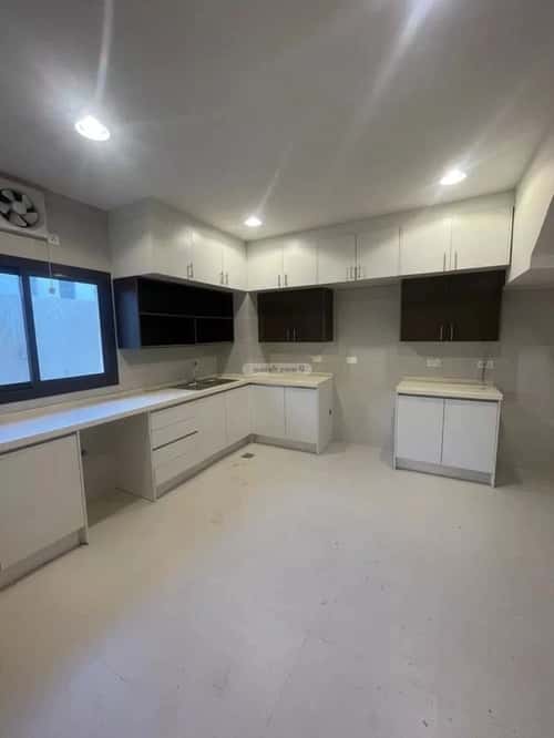 Villa 285 SQM facing West on 15m width street الصواري، شمال جدة، جدة