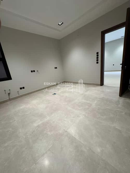 Floor 237.84 SQM with 5 Bedrooms Qurtubah, East Riyadh, Riyadh