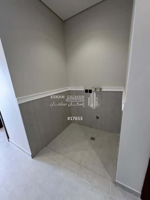 فيلا 219.35 متر مربع جنوبية شرقية على شارع 24م ضاحية الملك فهد، الدمام