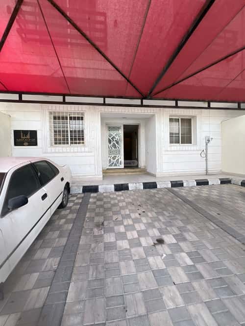 Apartment with 6 bedrooms الضباب، الدمام