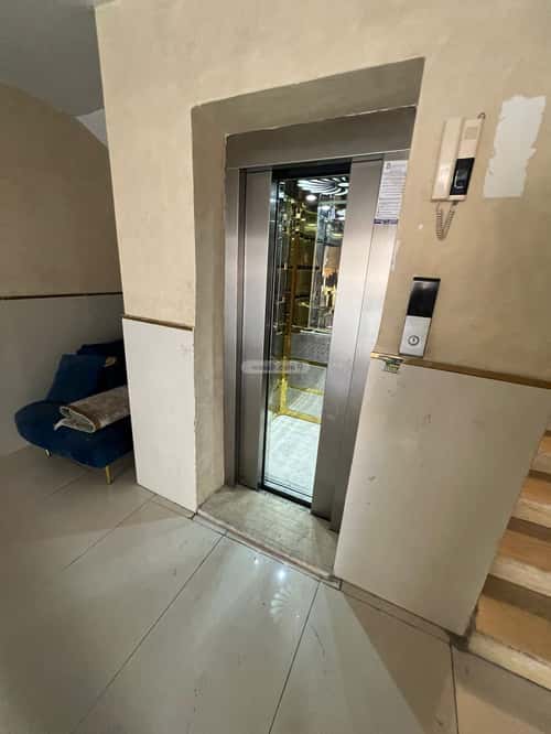 Apartment with 6 bedrooms الضباب، الدمام