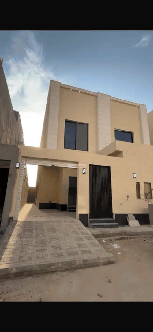 Floor 179.19 SQM with 4 Bedrooms Al-Janadriyah, East Riyadh, Riyadh