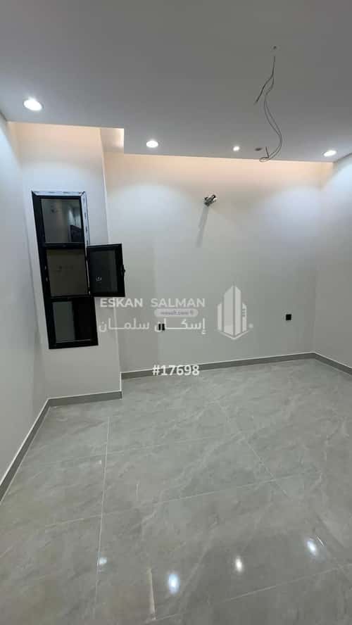 Villa 300 SQM Facing West on 17m Width Street Al Rahmanyah, East Jeddah, Jeddah