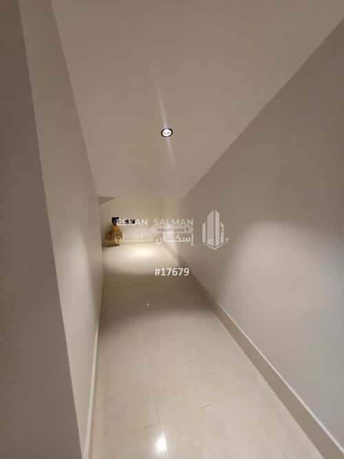 فيلا 240 متر مربع شمالية على شارع 20م النهضة، شرق الرياض، الرياض