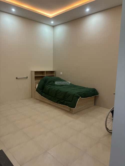 Rest House 500 SQM Facing South on 15m Width Street Audat Sudair, Hautat Sudair