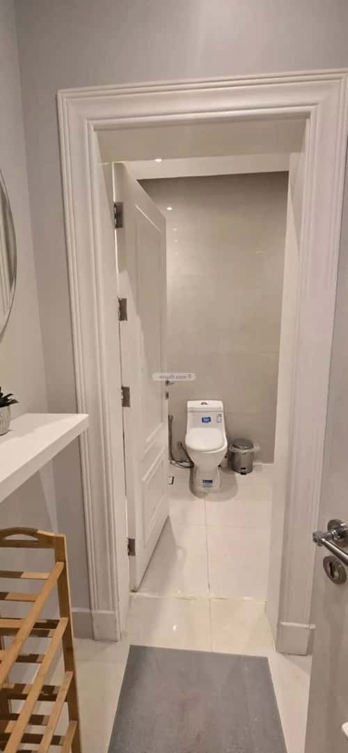 Apartment with 4 Bedrooms Al-Qairawan, North Riyadh, Riyadh