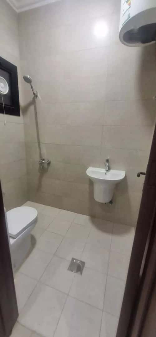 فيلا 260 متر مربع شمالية على شارع 15م المونسية، شرق الرياض، الرياض