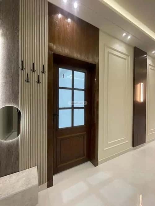 Floor 400 SQM with 5 Bedrooms Al-Yarmouk, Hafar Al-Batin