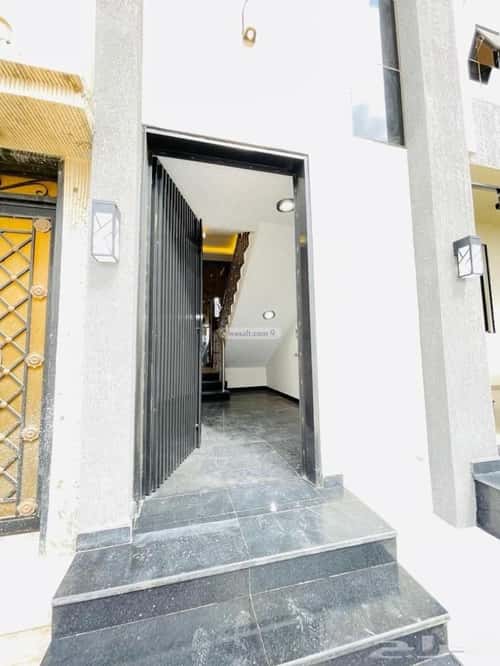 دور 334.7 متر مربع ب 8 غرف الورود، خميس مشيط