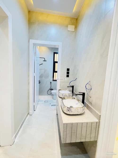 دور 334.7 متر مربع ب 8 غرف الورود، خميس مشيط