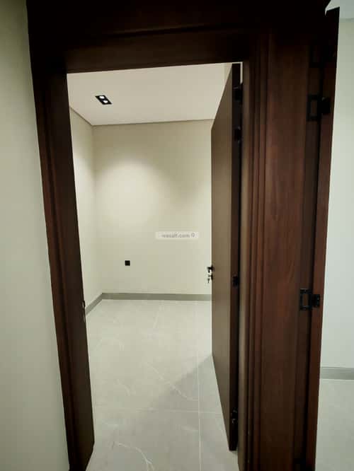 Apartment with 5 Bedrooms Ishbiliyah, East Riyadh, Riyadh