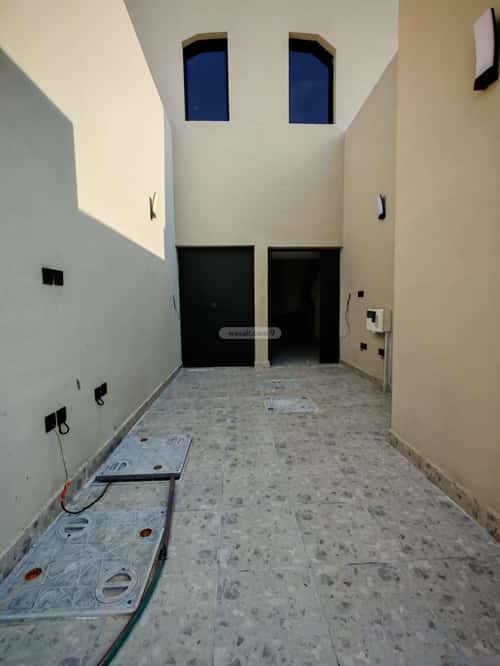 Floor 206 SQM with 6 bedrooms إشبيلية، شرق الرياض، الرياض