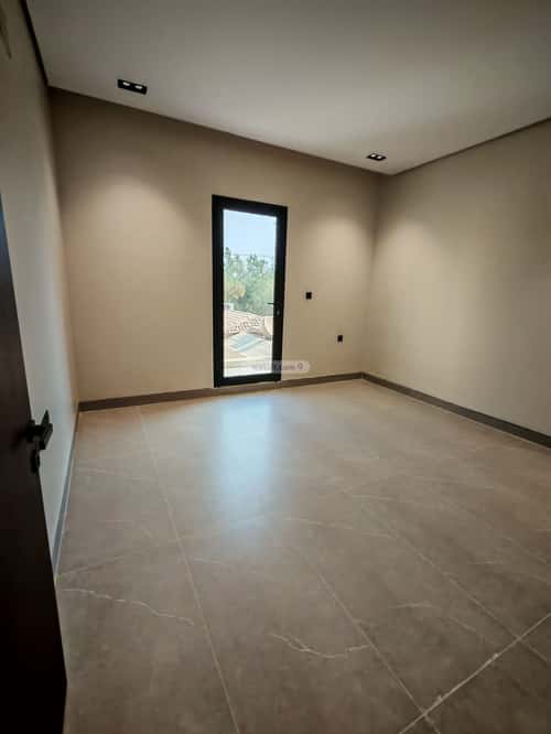 Floor 206 SQM with 6 bedrooms إشبيلية، شرق الرياض، الرياض