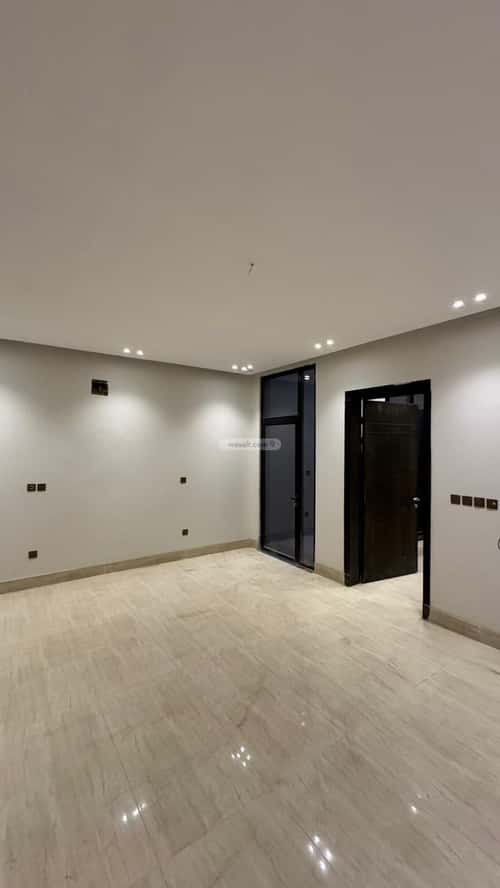 Villa 278 SQM Facing North on 18m Width Street King Fahad Dist, Aldammam