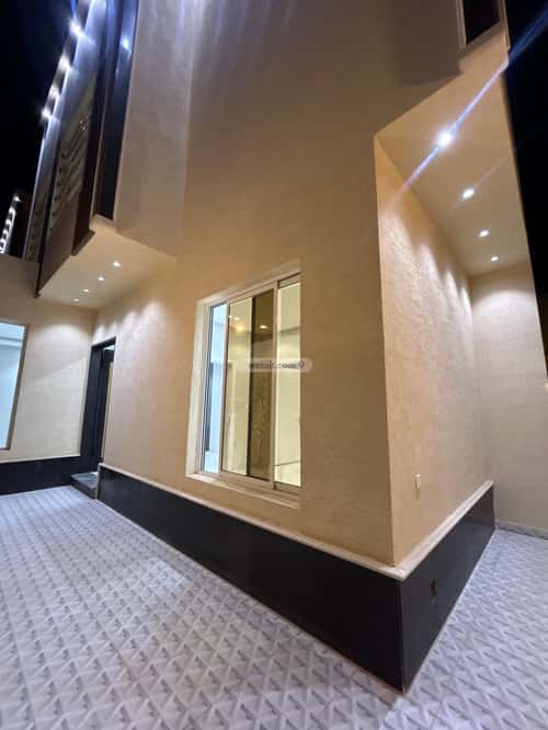 فيلا 210 متر مربع غربية على شارع 15م الخليج، شرق الرياض، الرياض