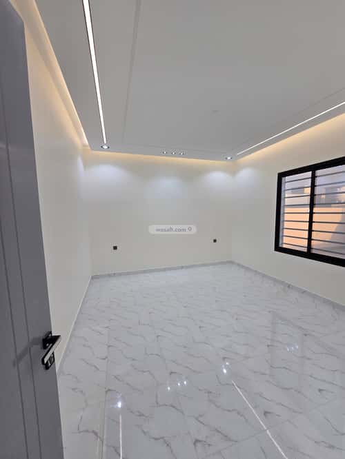 Villa 230 SQM Facing East on 20m Width Street The Light, Khamis Mushait