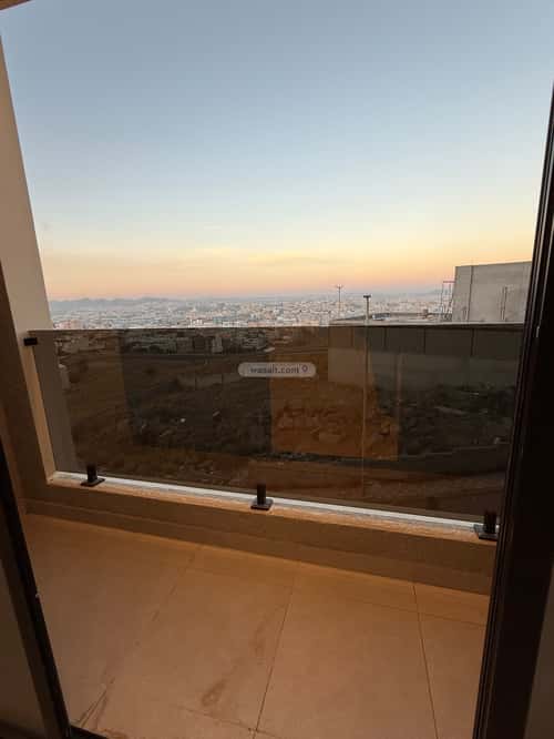 Apartment with 6 Bedrooms The Robouh, Abha