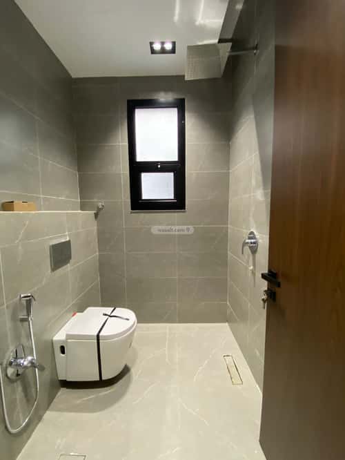 Floor 206 SQM with 6 Bedrooms Ishbiliyah, East Riyadh, Riyadh