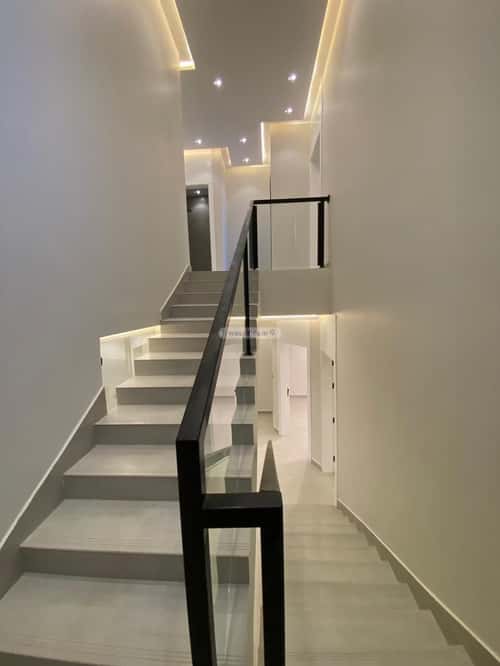 Floor 210.2 SQM with 5 Bedrooms Al-Janadriyah, East Riyadh, Riyadh