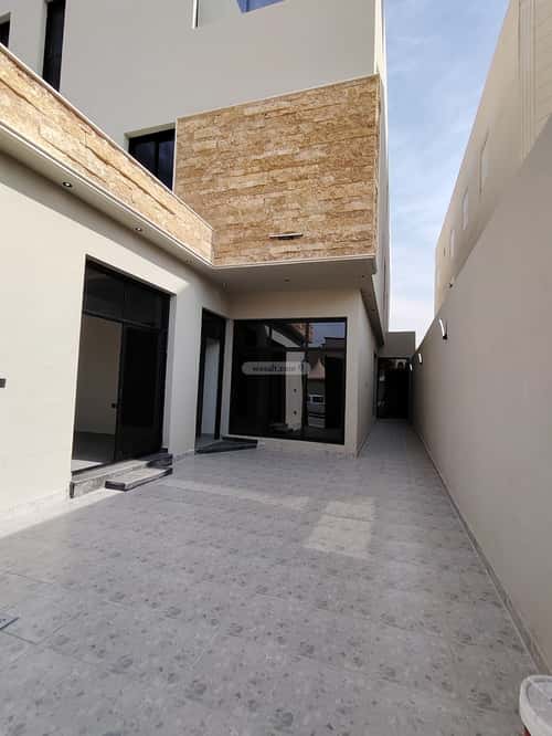 Floor 214 SQM with 4 bedrooms إشبيلية، شرق الرياض، الرياض