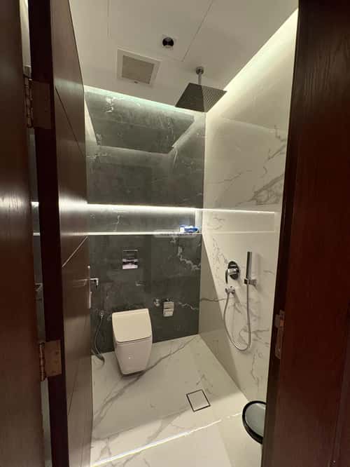 شقة 226 متر مربع ب 5 غرف الورود، جنوب جدة، جدة