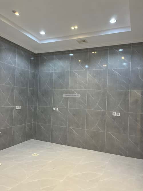 فيلا 300 متر مربع شمالية على شارع 15م النور، شمال جدة، جدة