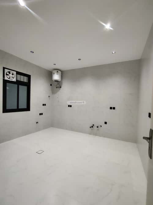 شقة ب 5 غرف المعلاة، أحد رفيدة