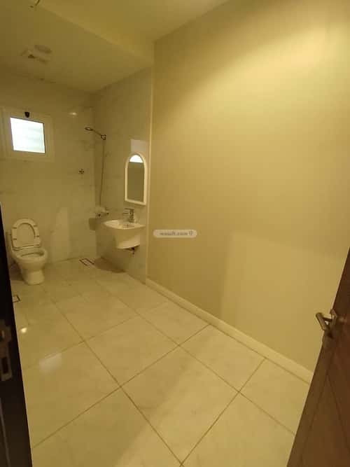 Apartment with 5 Bedrooms Al-Mohammadiyah 2, Jazan